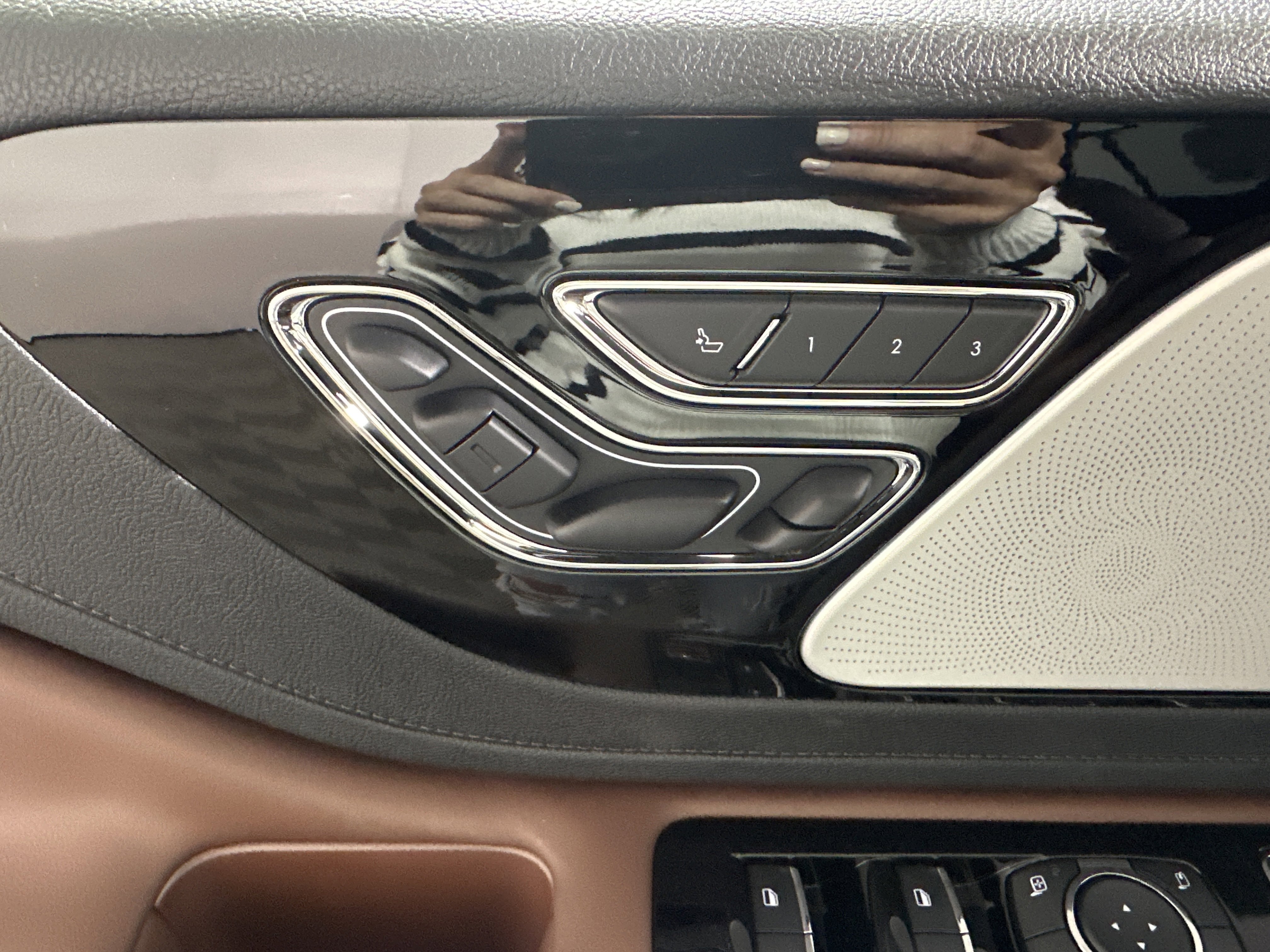 New 2025 Lincoln Aviator Reserve image 11