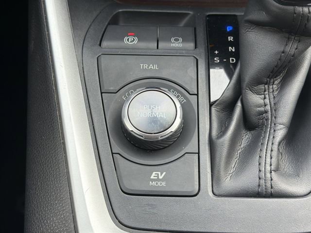 Used 2020 Toyota RAV4 Limited AWD/4WD image 37