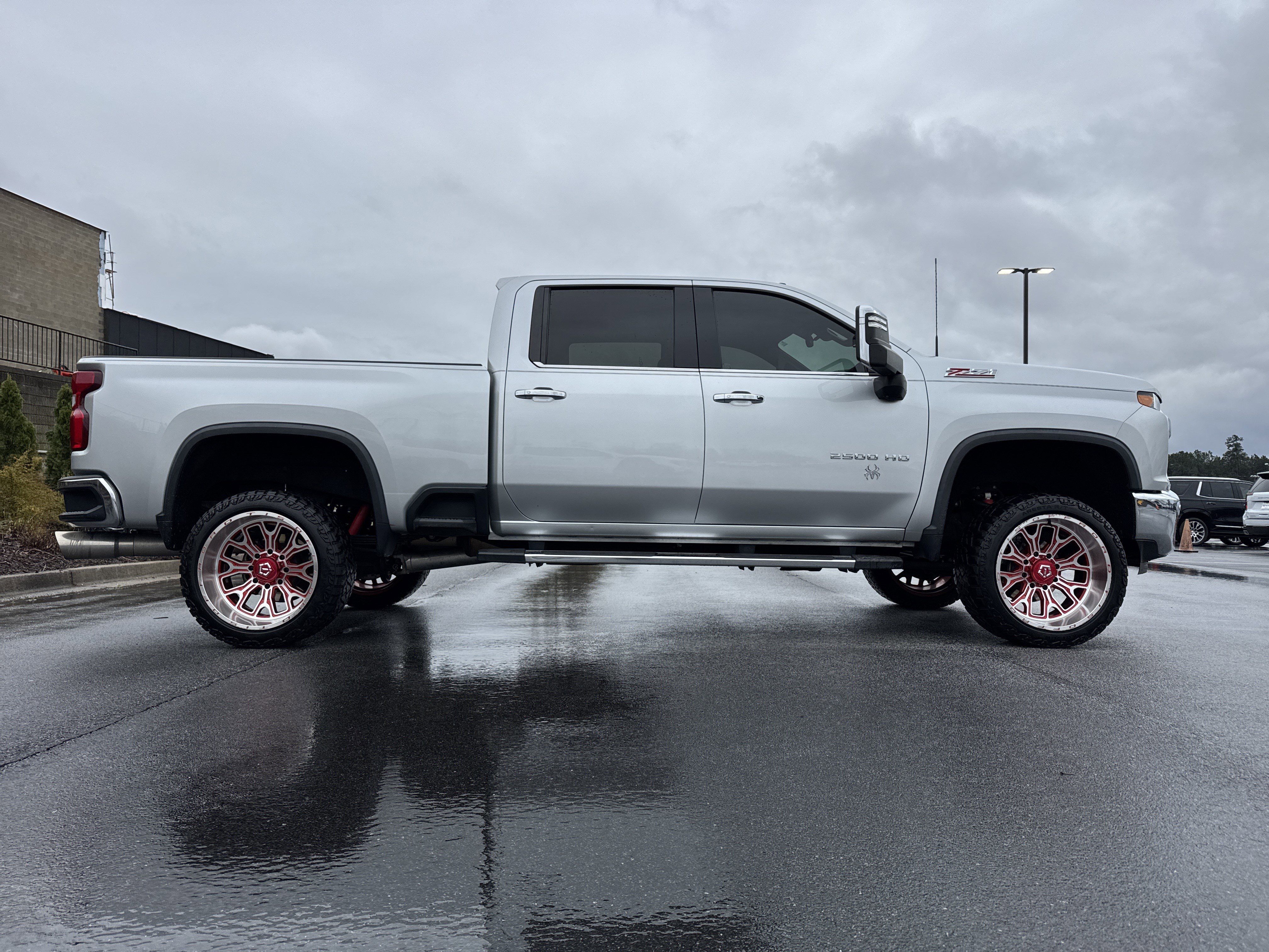 Used 2020 Chevrolet Silverado 2500 LTZ w/ LTZ Premium Package image 11