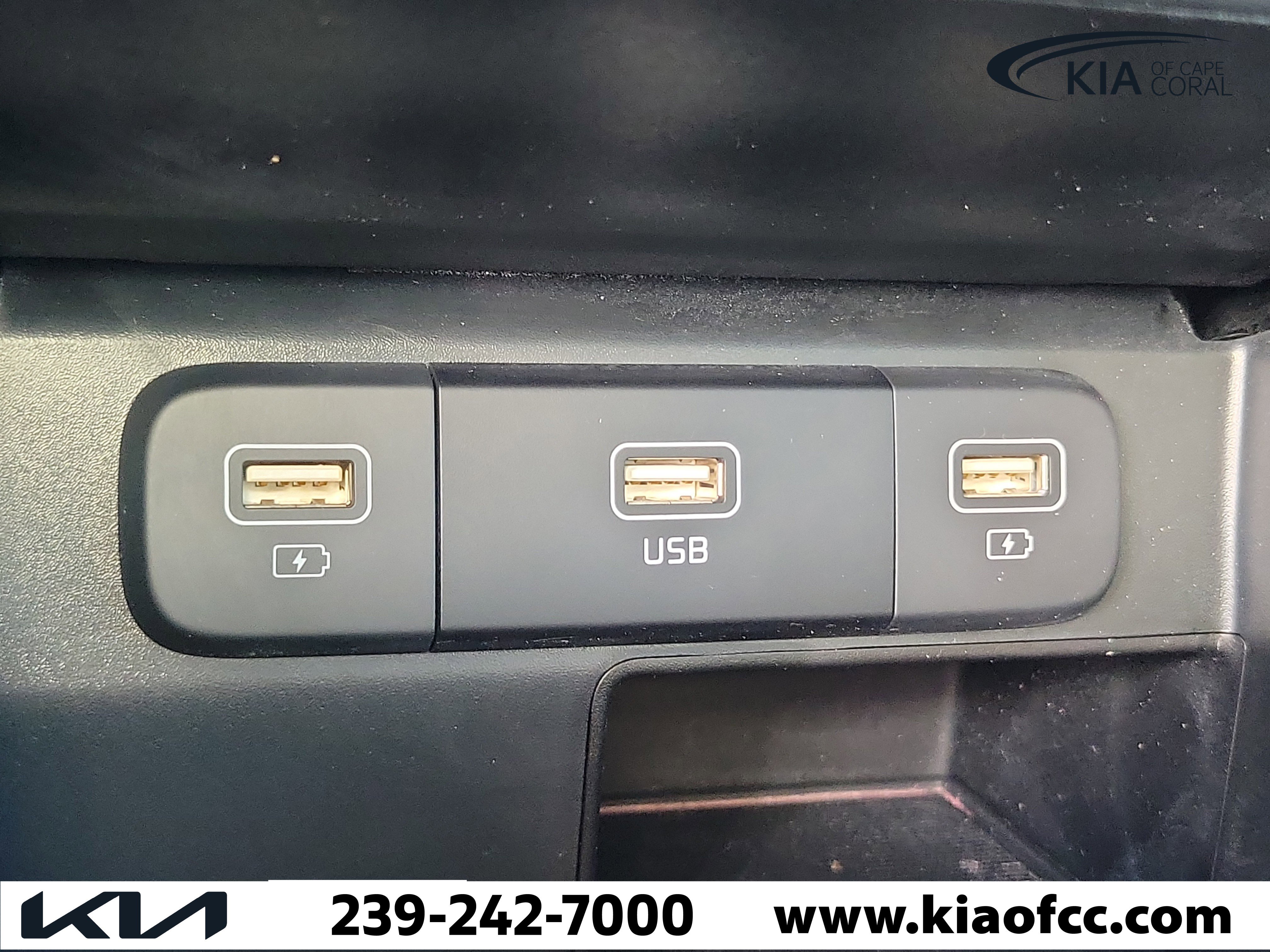 Certified 2023 Kia Sorento LX FWD image 30