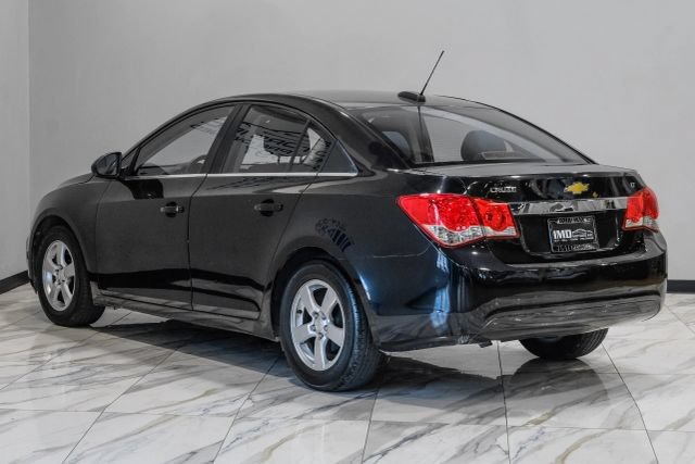 Used 2015 Chevrolet Cruze LT FWD image 12
