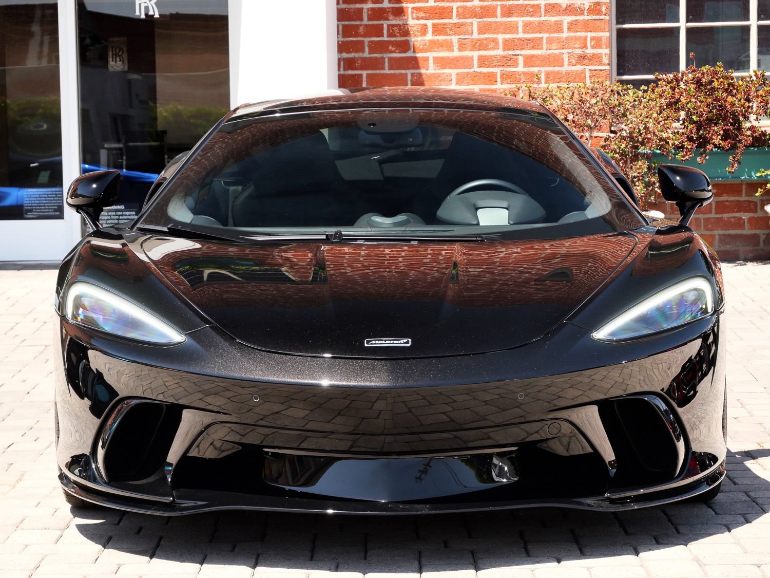 Used 2025 McLaren GTS RWD image 2