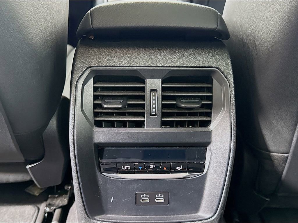 Used 2025 BMW i4 xDrive40i image 33