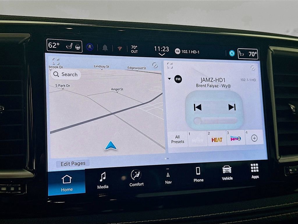 New 2026 Chrysler Pacifica Limited w/ Uconnect Theater Family Group image 13