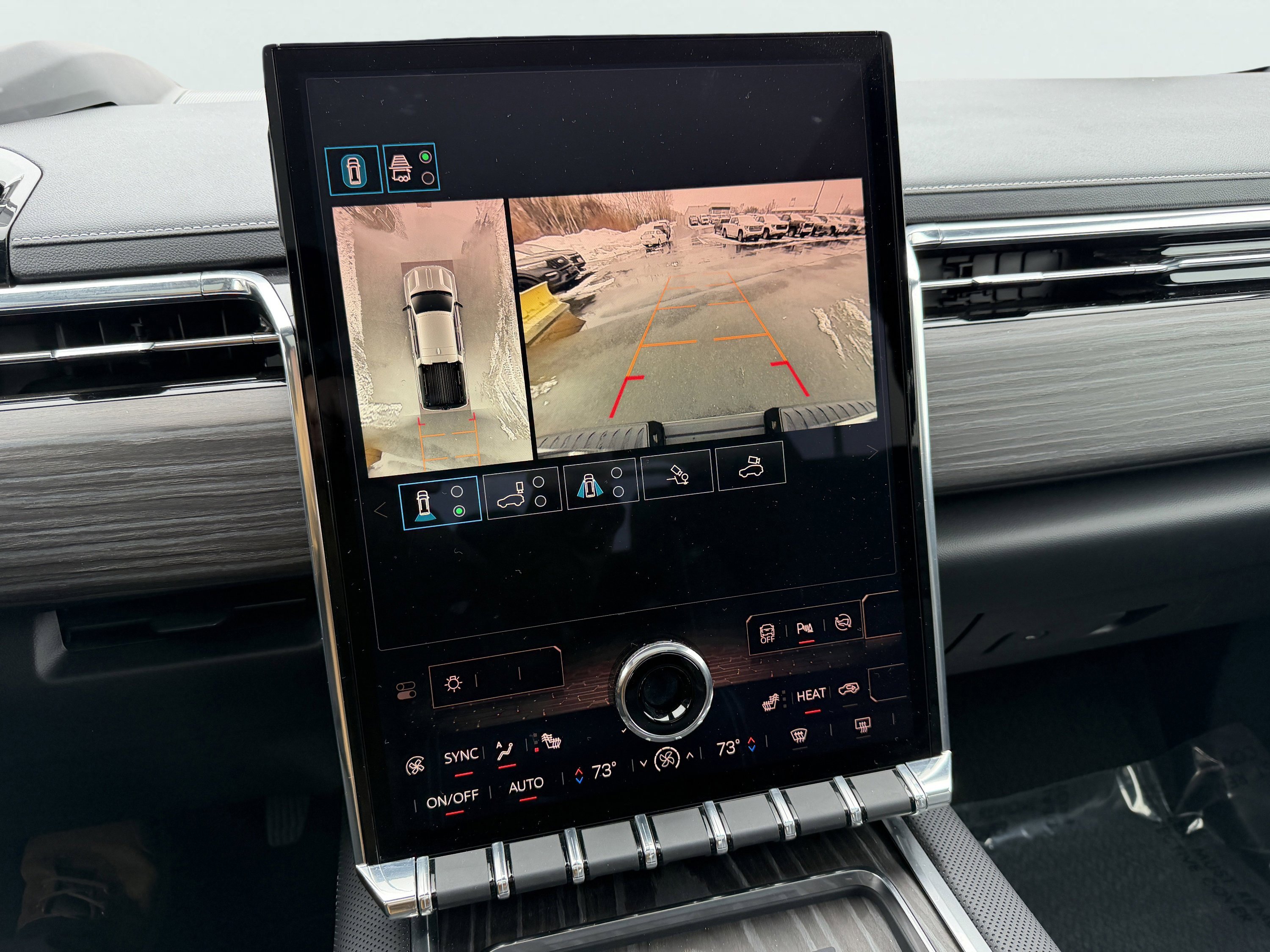 Used 2024 GMC Sierra EV Denali image 5