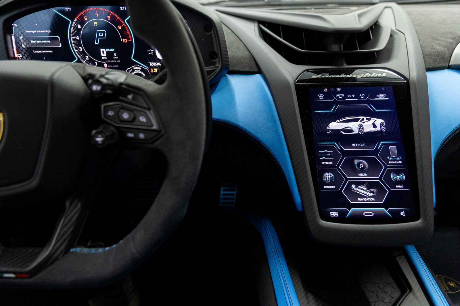 Used 2025 Lamborghini Revuelto image 41