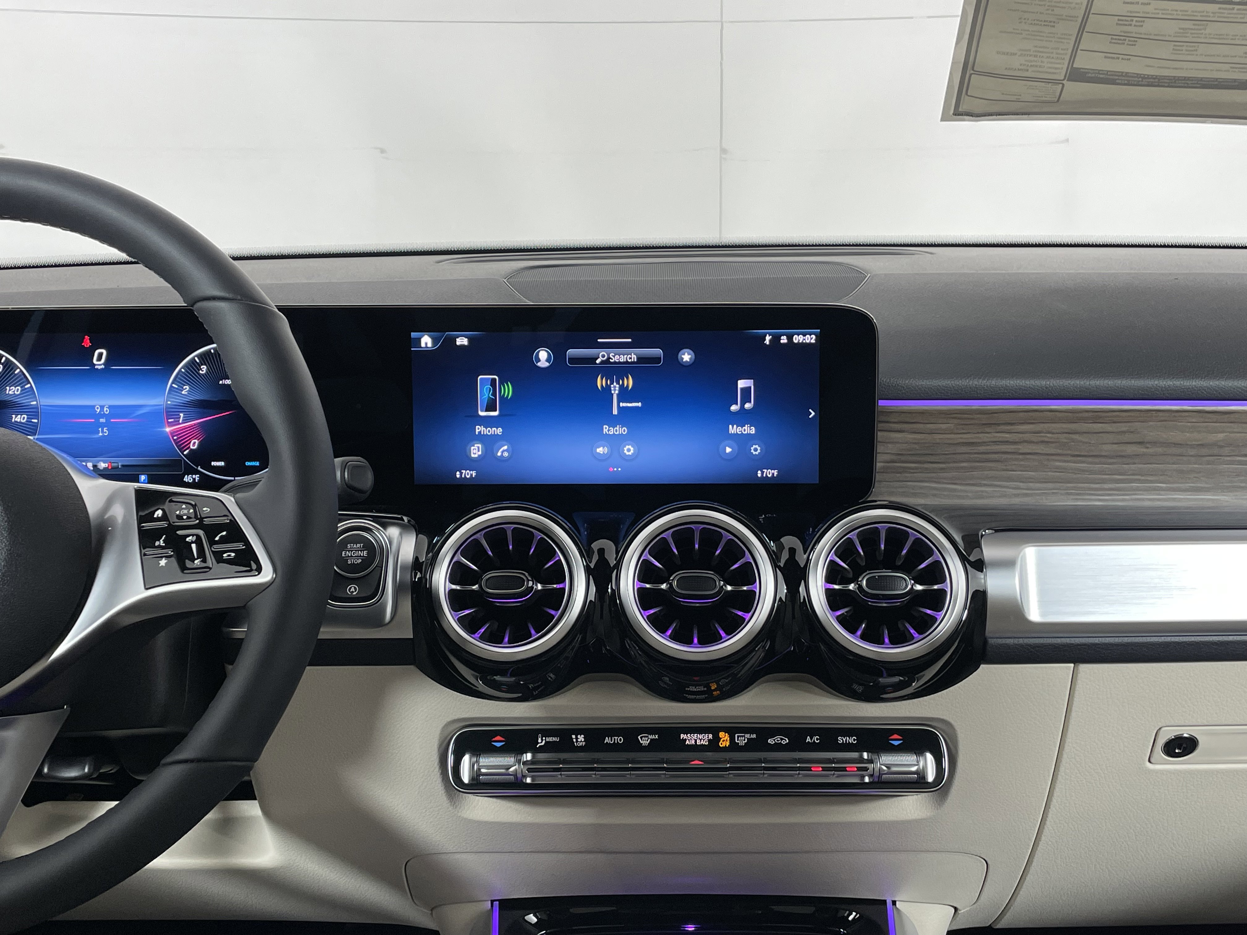 New 2026 Mercedes-Benz GLB 250 4MATIC image 17