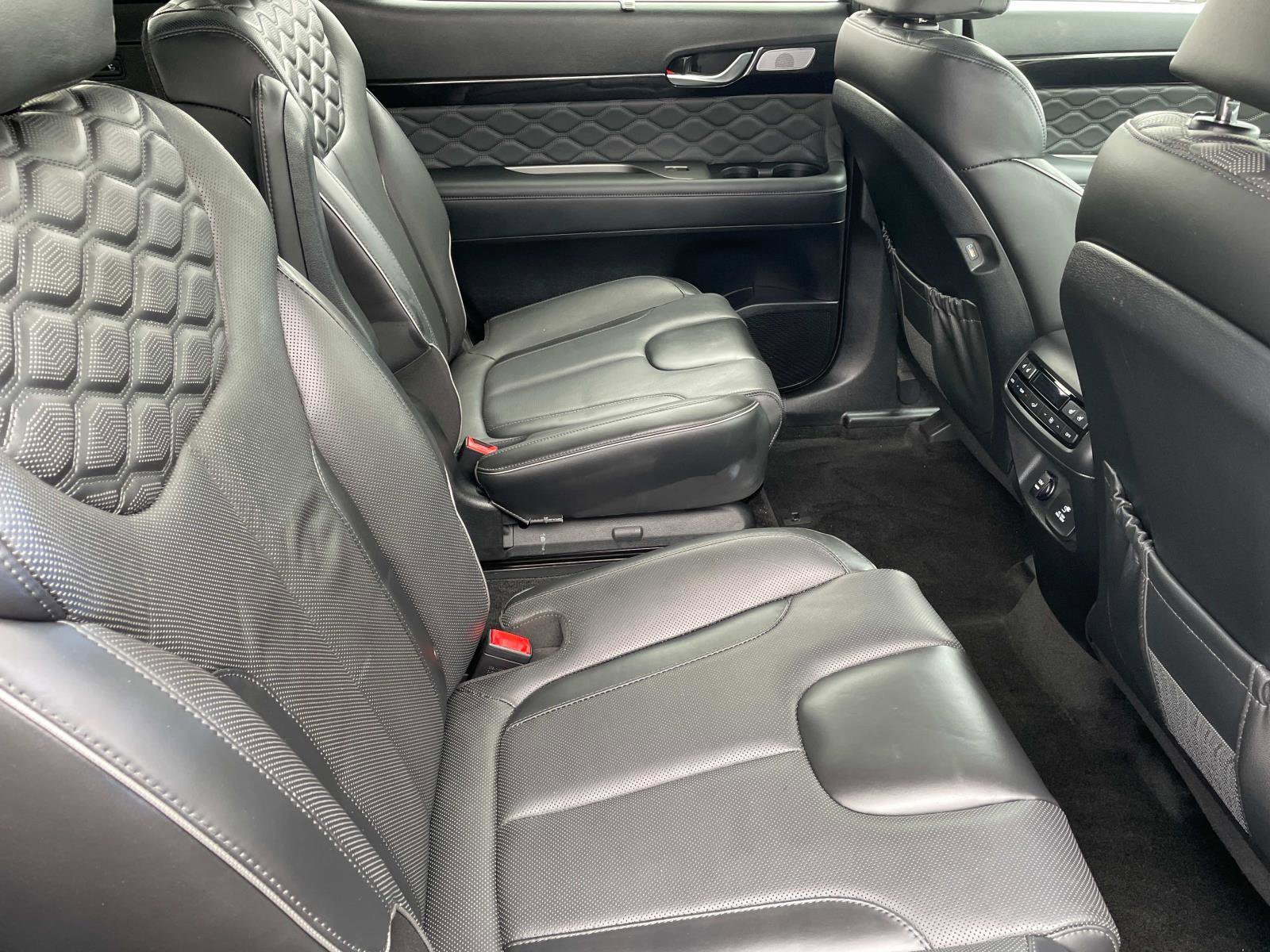 Certified 2021 Hyundai Palisade Calligraphy w/ Cargo Package image 26