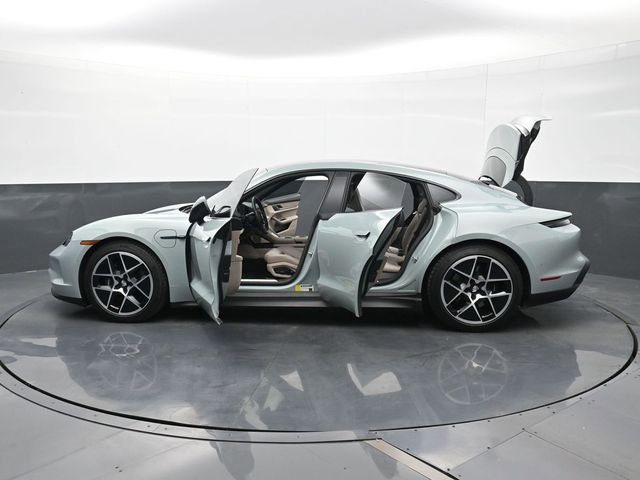 Certified 2025 Porsche Taycan image 29