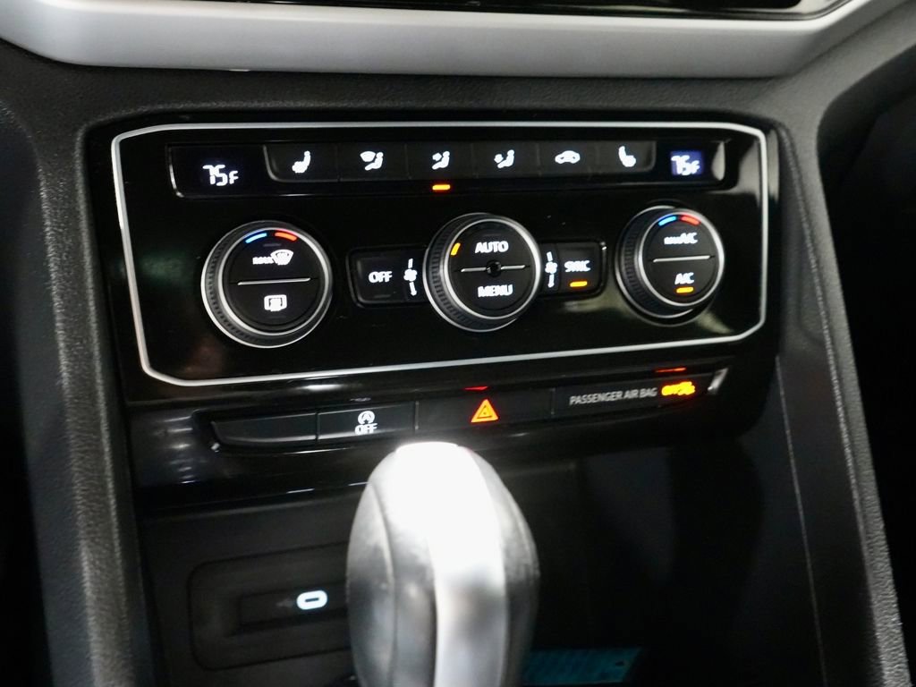 Used 2022 Volkswagen Atlas Cross Sport SE w/ Panoramic Sunroof Package image 20