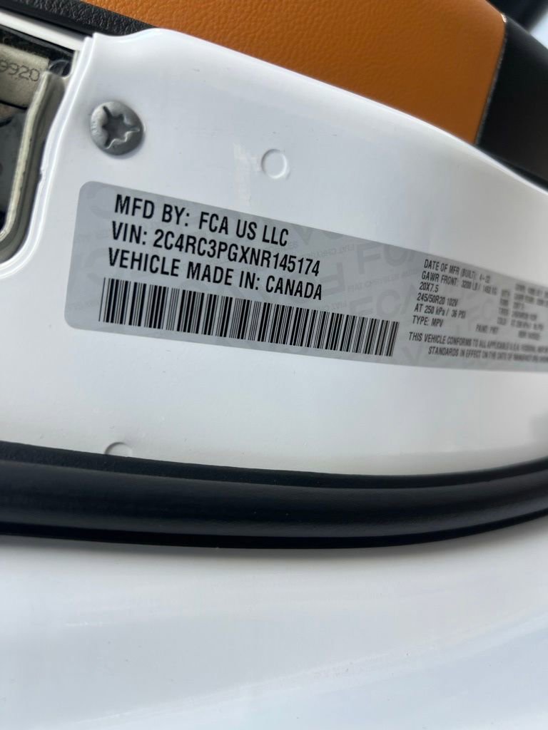 Used 2022 Chrysler Pacifica Pinnacle image 42