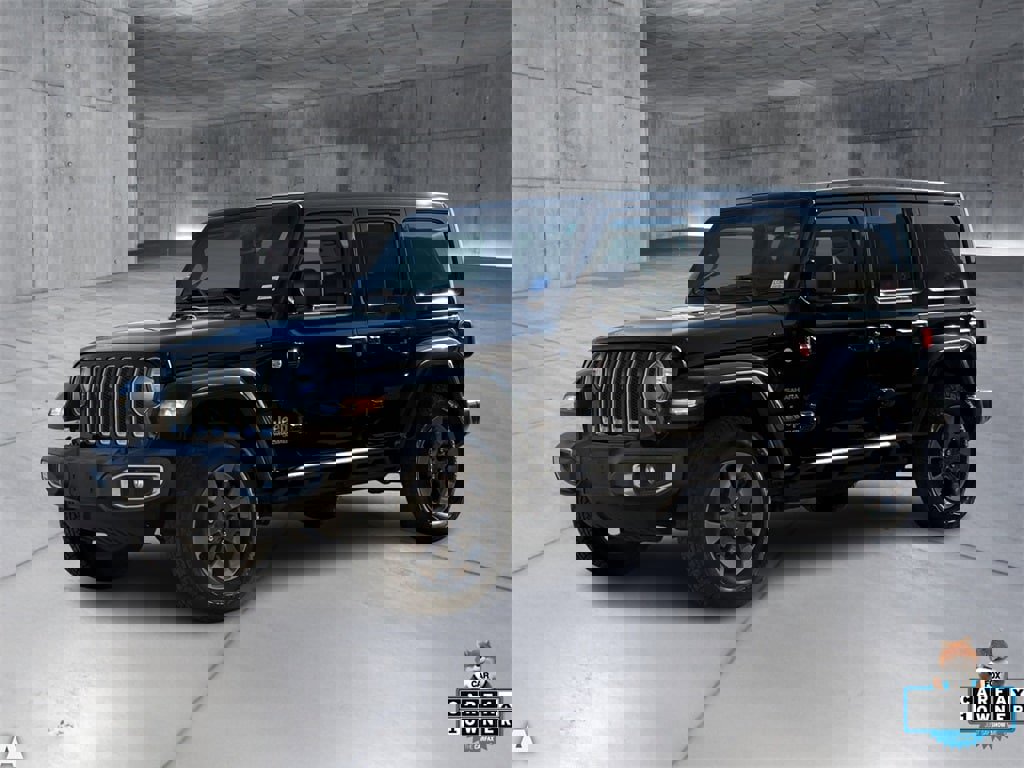 Used 2018 Jeep Wrangler Unlimited Sahara image 2