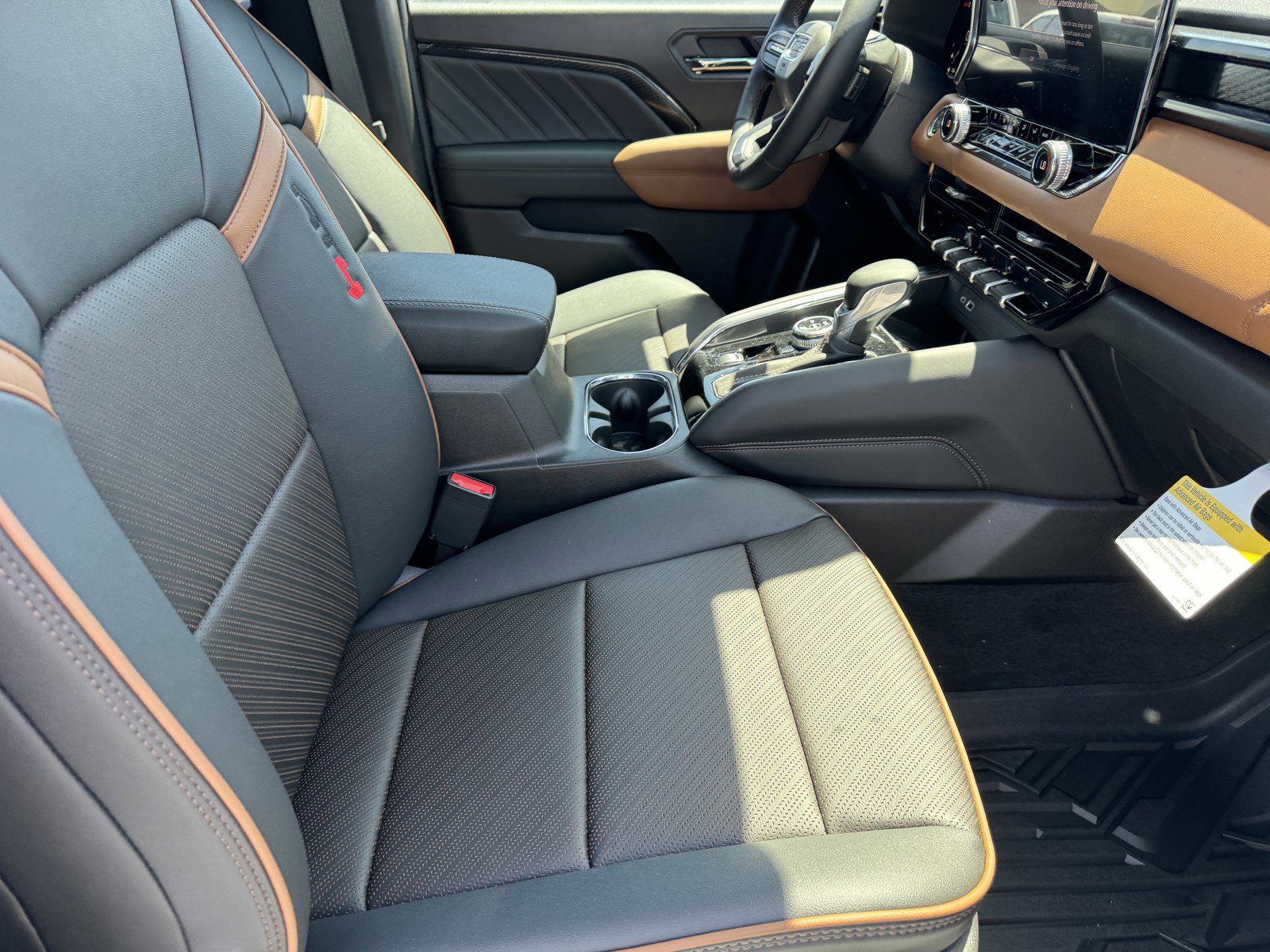 New 2026 GMC Canyon AT4 w/ Technology Plus Package AWD/4WD image 8