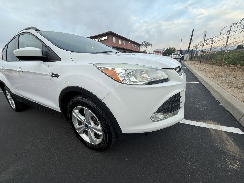 Used 2016 Ford Escape SE w/ Equipment Group 201A image 5