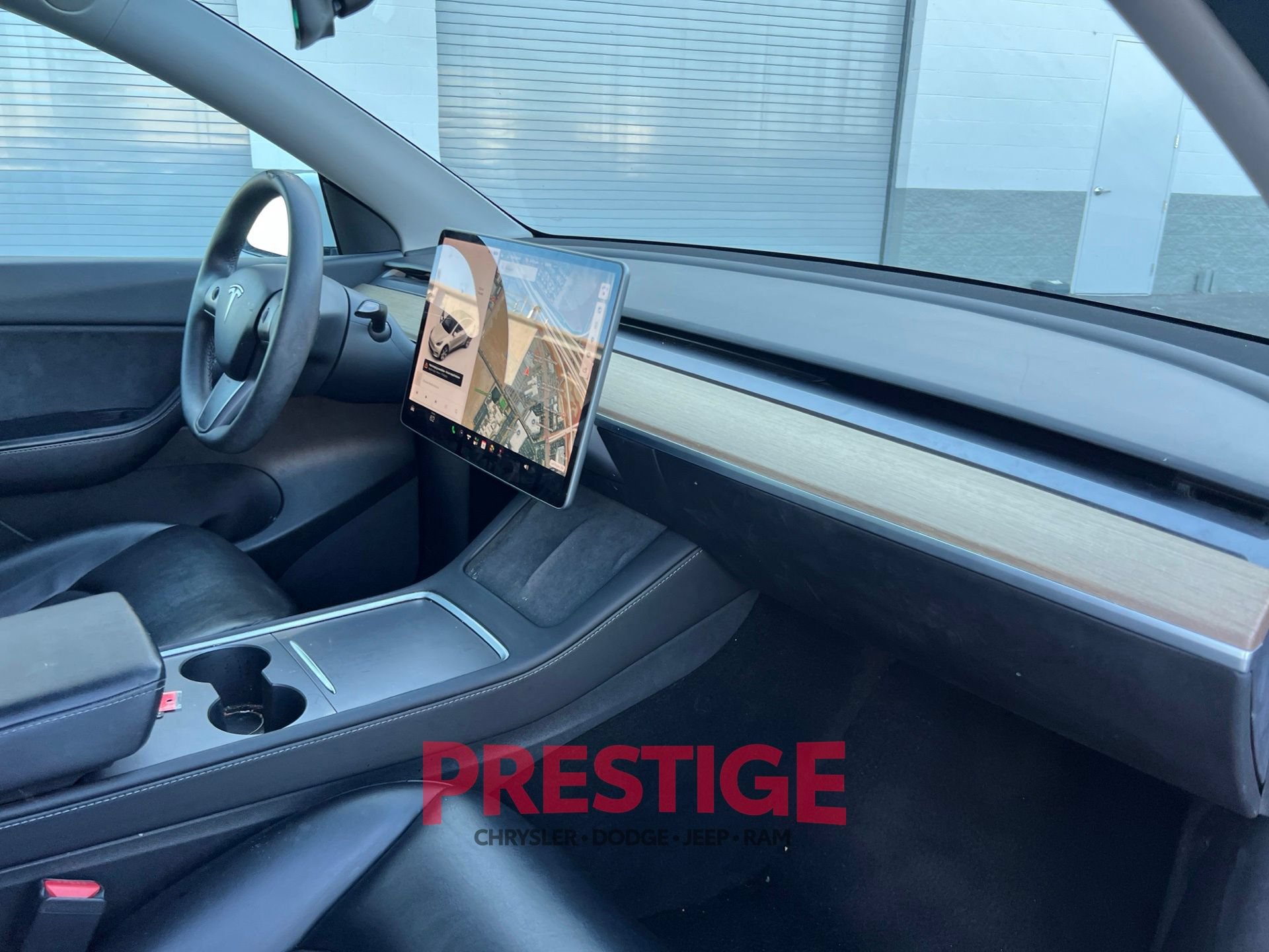 Used 2021 Tesla Model Y Long Range AWD/4WD image 24