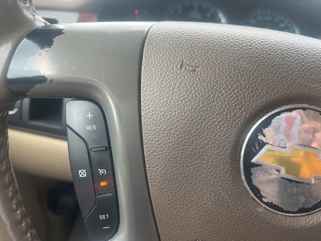 Used 2011 Chevrolet Suburban LS RWD image 13
