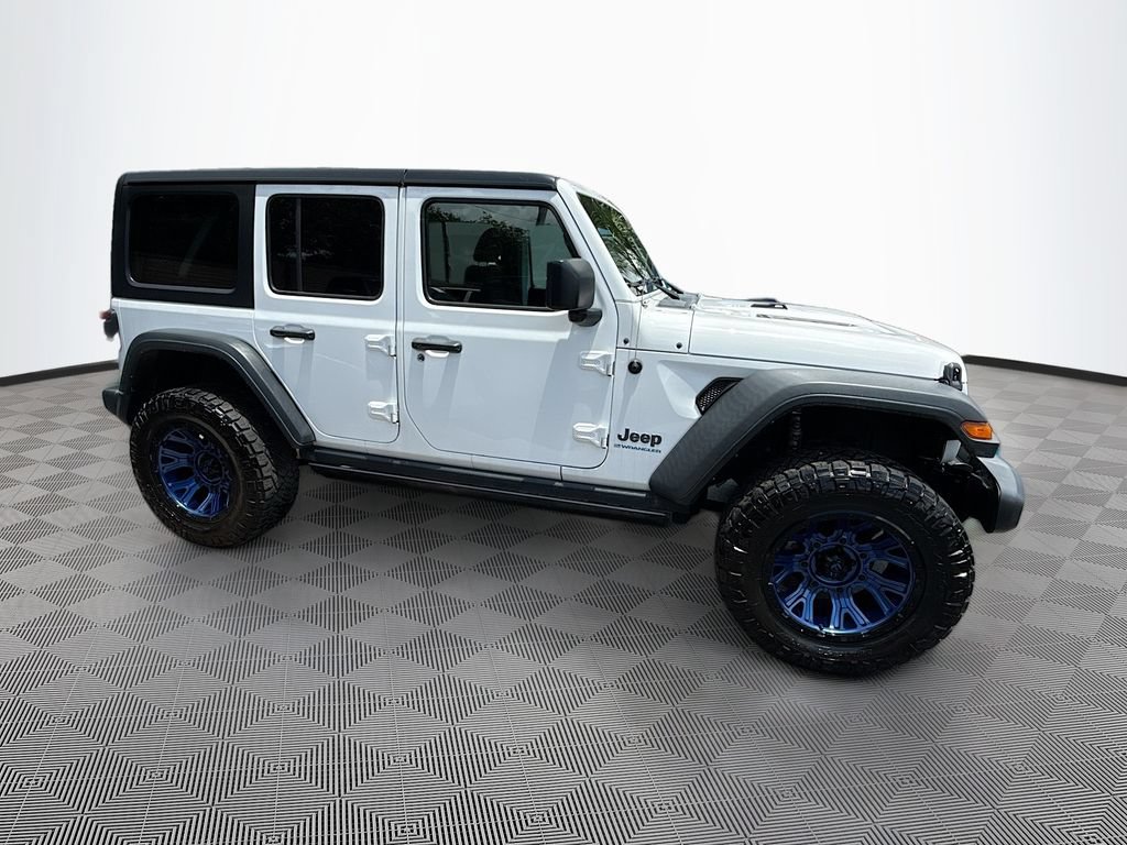 Used 2023 Jeep Wrangler Unlimited Rubicon 4xe AWD/4WD image 5
