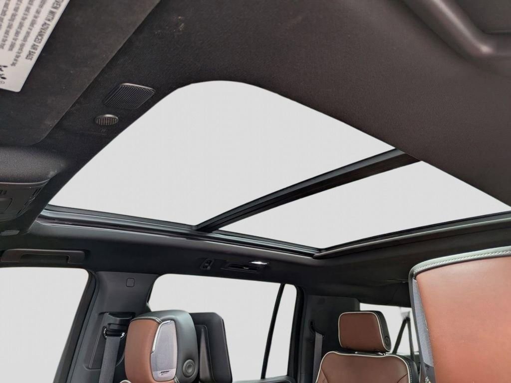 Used 2023 GMC Yukon XL Denali Ultimate image 25