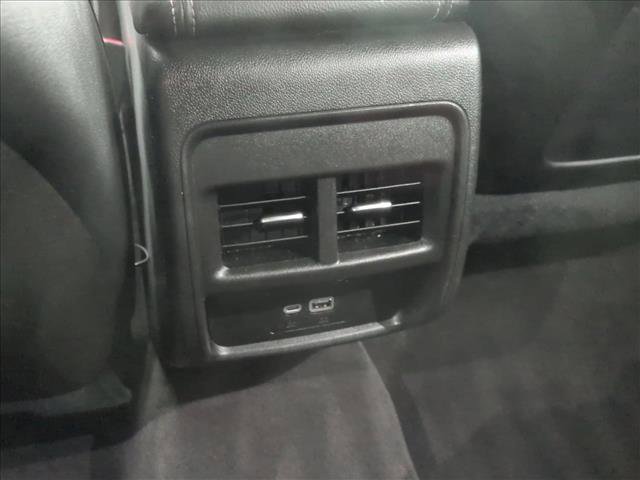 Used 2023 Cadillac XT4 Premium Luxury image 16