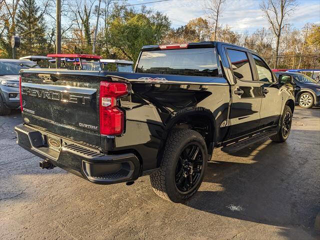 Used 2022 Chevrolet Silverado 1500 Custom image 5