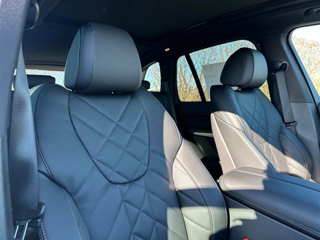 New 2026 BMW X5 xDrive40i w/ M Sport Package AWD/4WD image 27