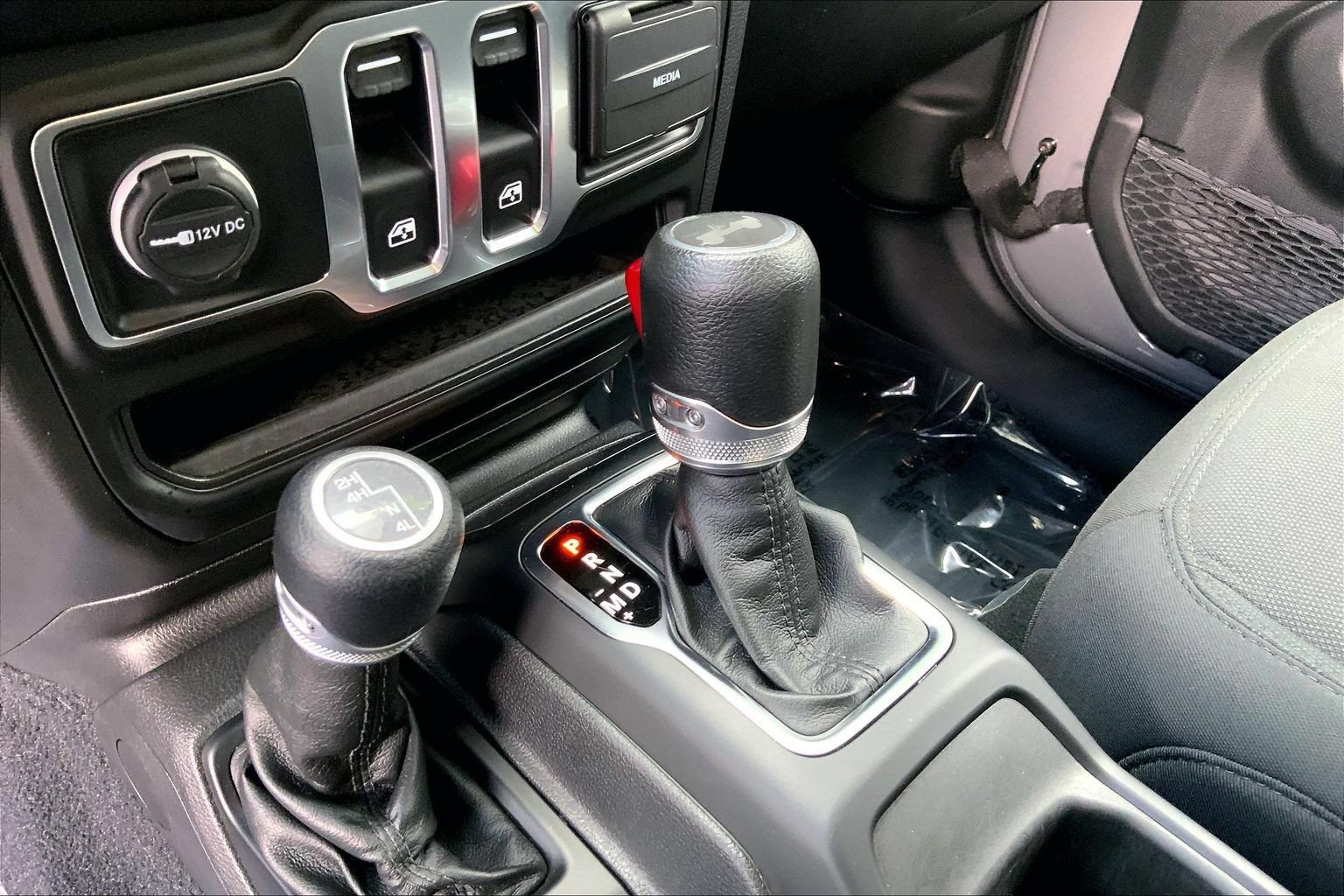Certified 2022 Jeep Wrangler Sport AWD/4WD image 13