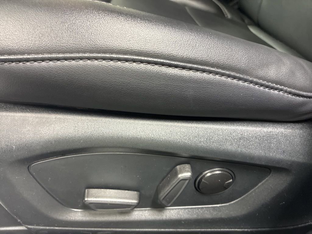 Used 2023 Ford Explorer XLT w/ Equipment Group 202A image 12