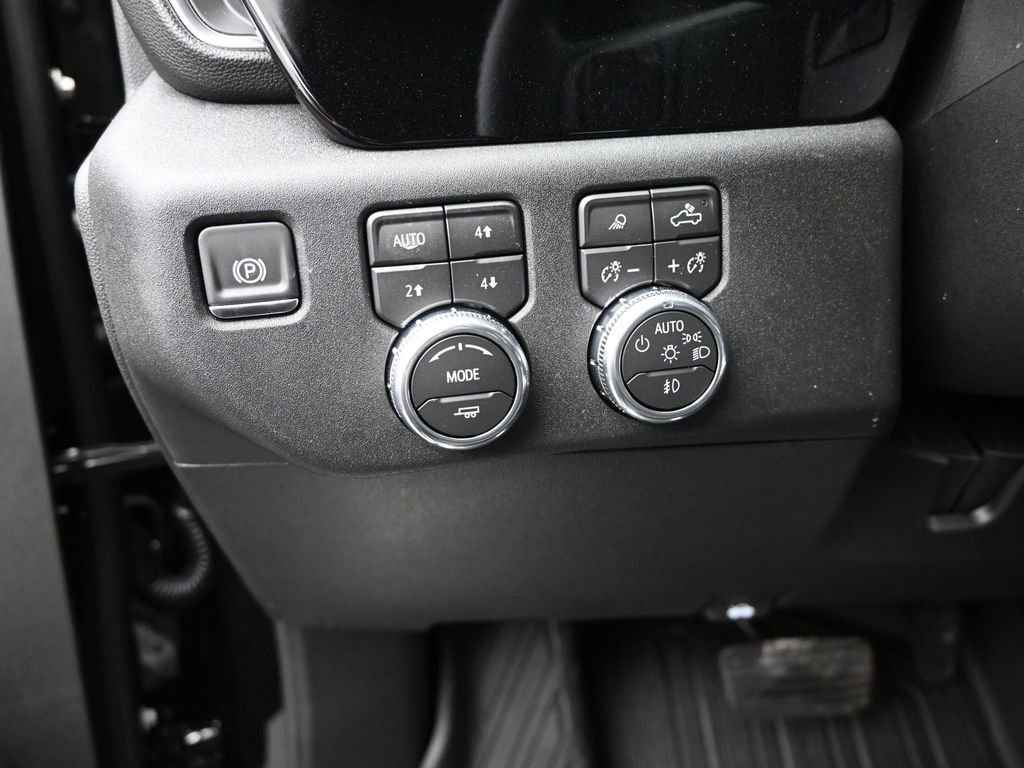 New 2026 GMC Sierra 2500 SLT w/ SLT Convenience Package image 16