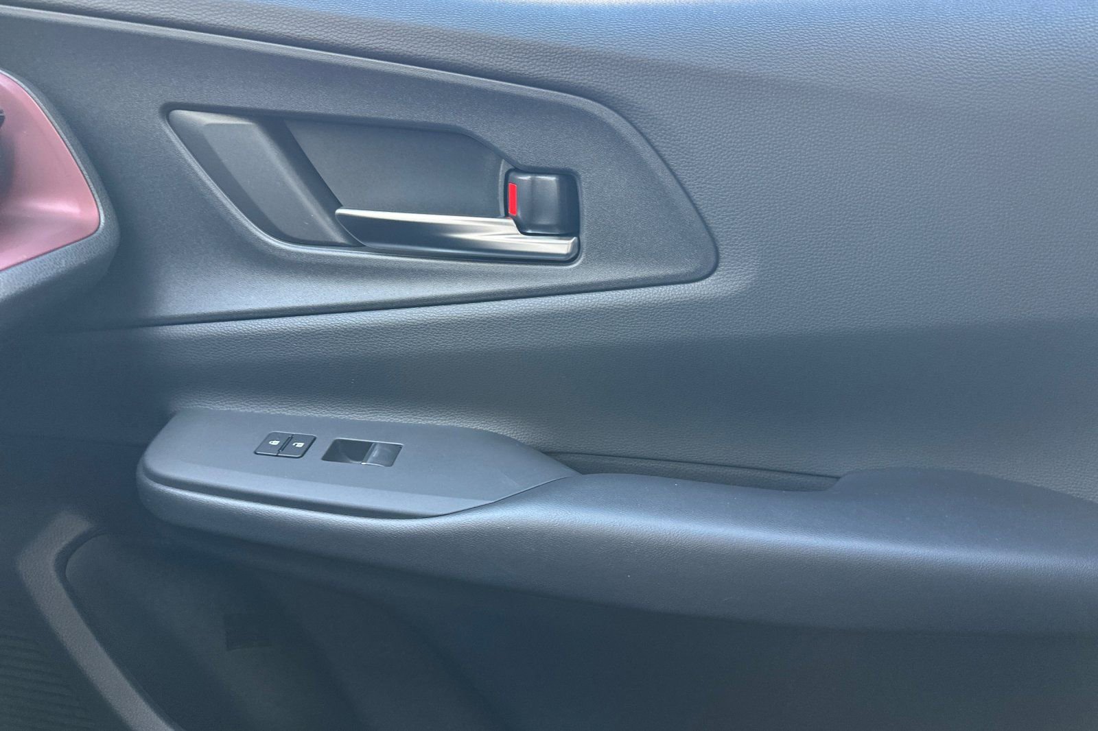 New 2026 Toyota Prius Plug-In Hybrid FWD image 19