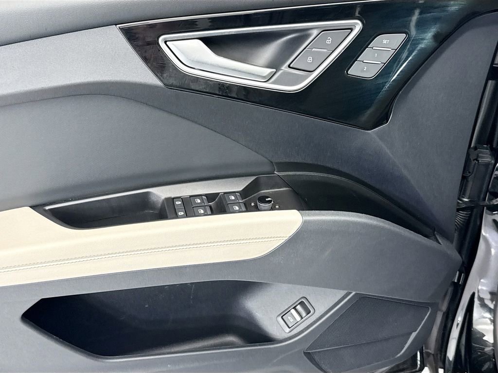 Used 2024 Audi Q4 e-tron Premium w/ Convenience Package image 21