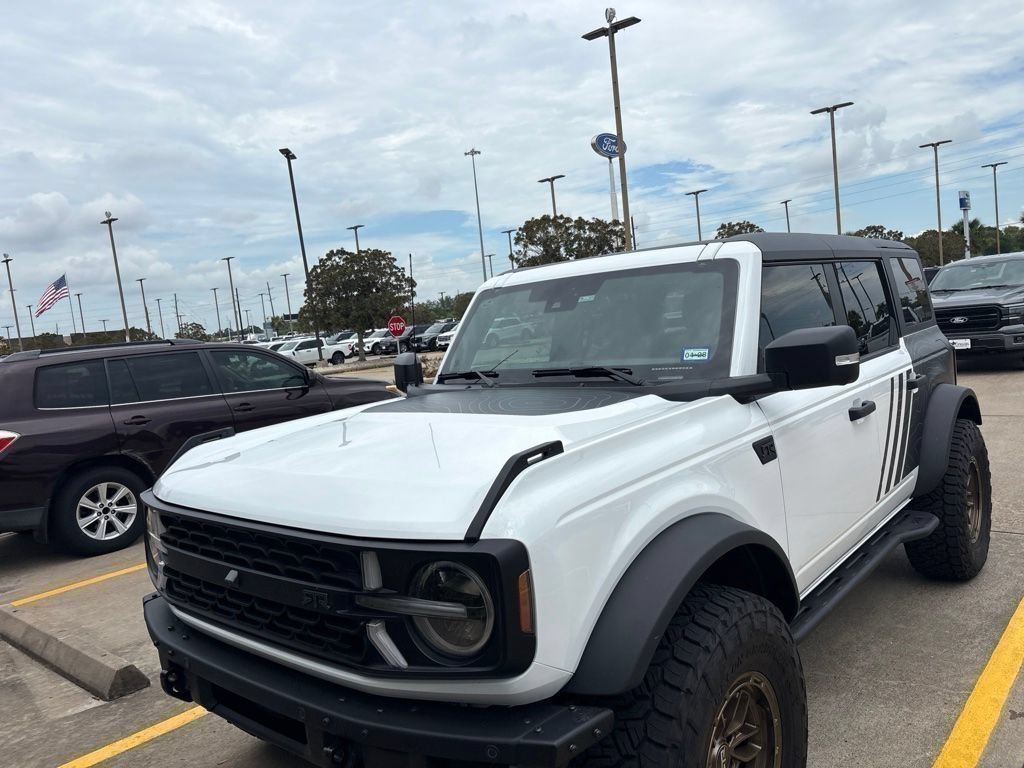 Used 2025 Ford Bronco Badlands AWD/4WD image 2