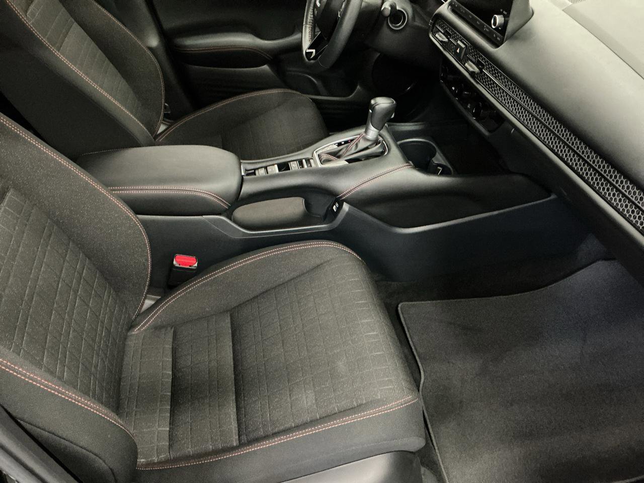 Used 2023 Honda HR-V Sport image 12