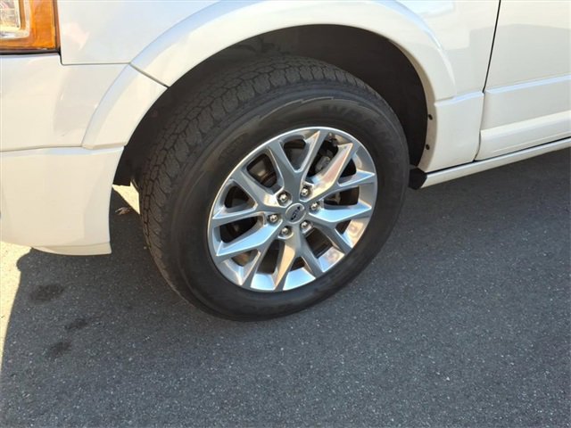 Used 2016 Ford Expedition Limited w/ Equipment Group 301A image 4