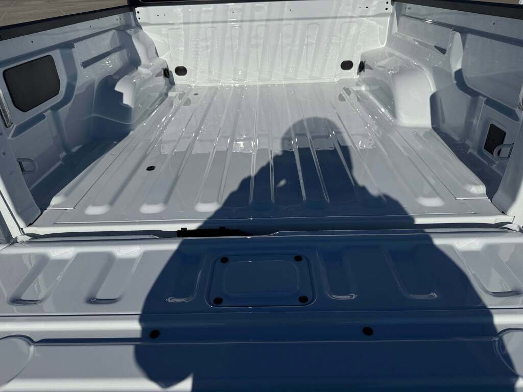 New 2026 Jeep Gladiator Sport image 18