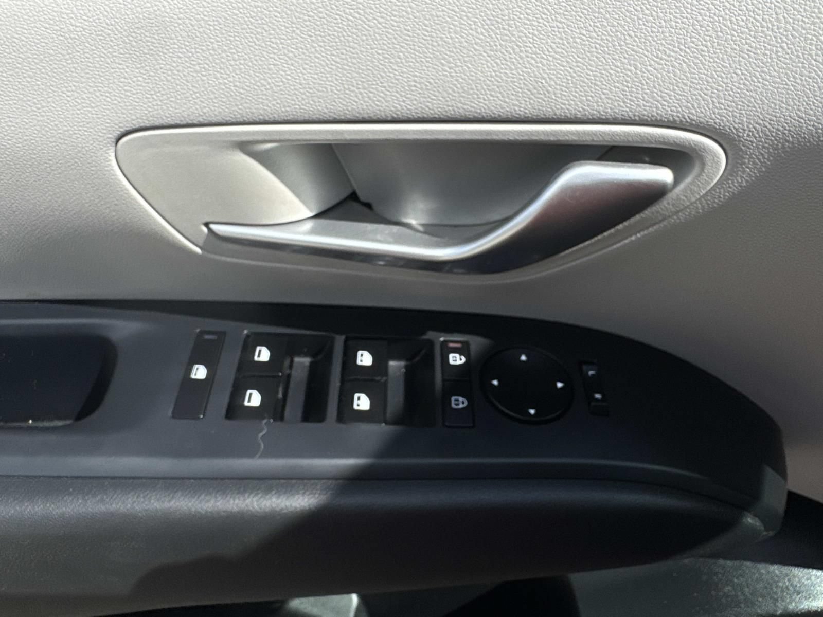 Used 2025 Hyundai Tucson SEL FWD image 19