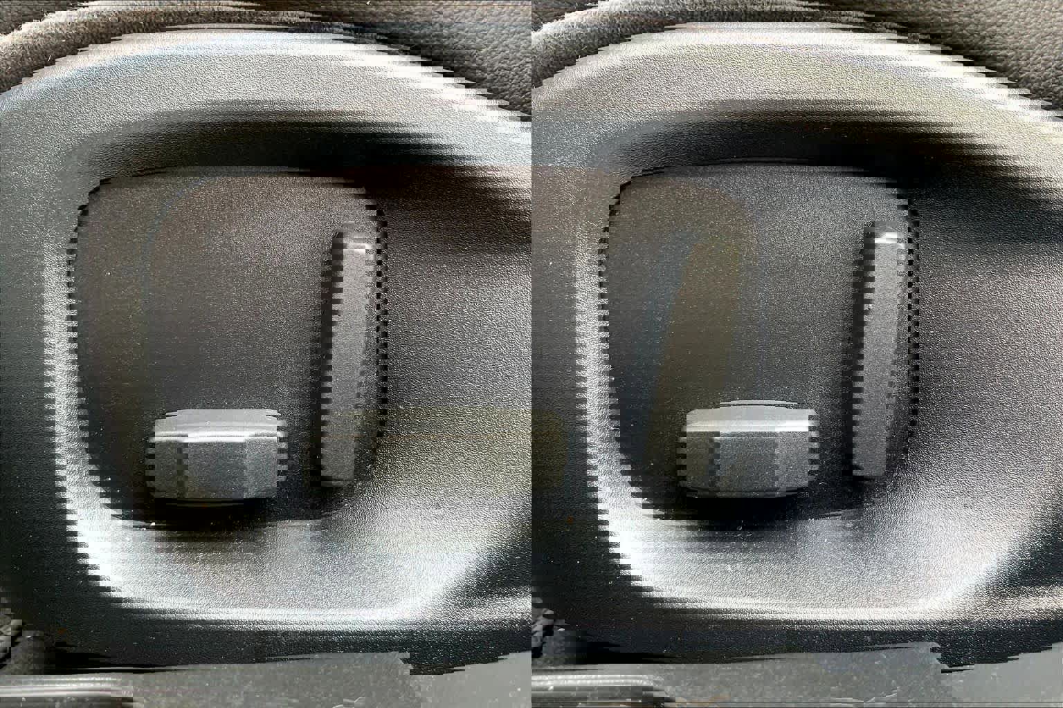 Used 2018 Jaguar XE Premium image 33