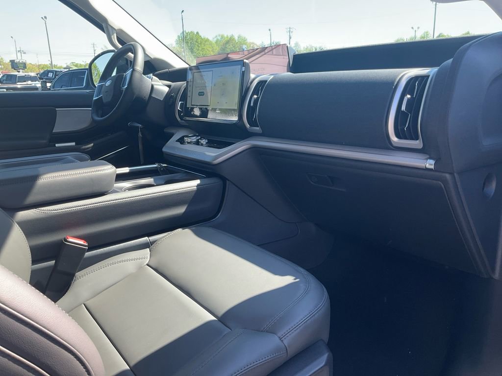 New 2026 Ford Expedition Max Active image 11