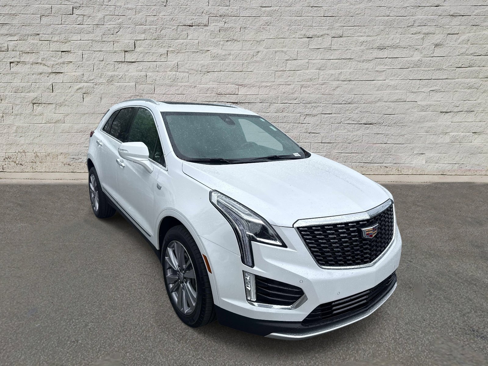 Certified 2024 Cadillac XT5 Premium Luxury FWD image 3