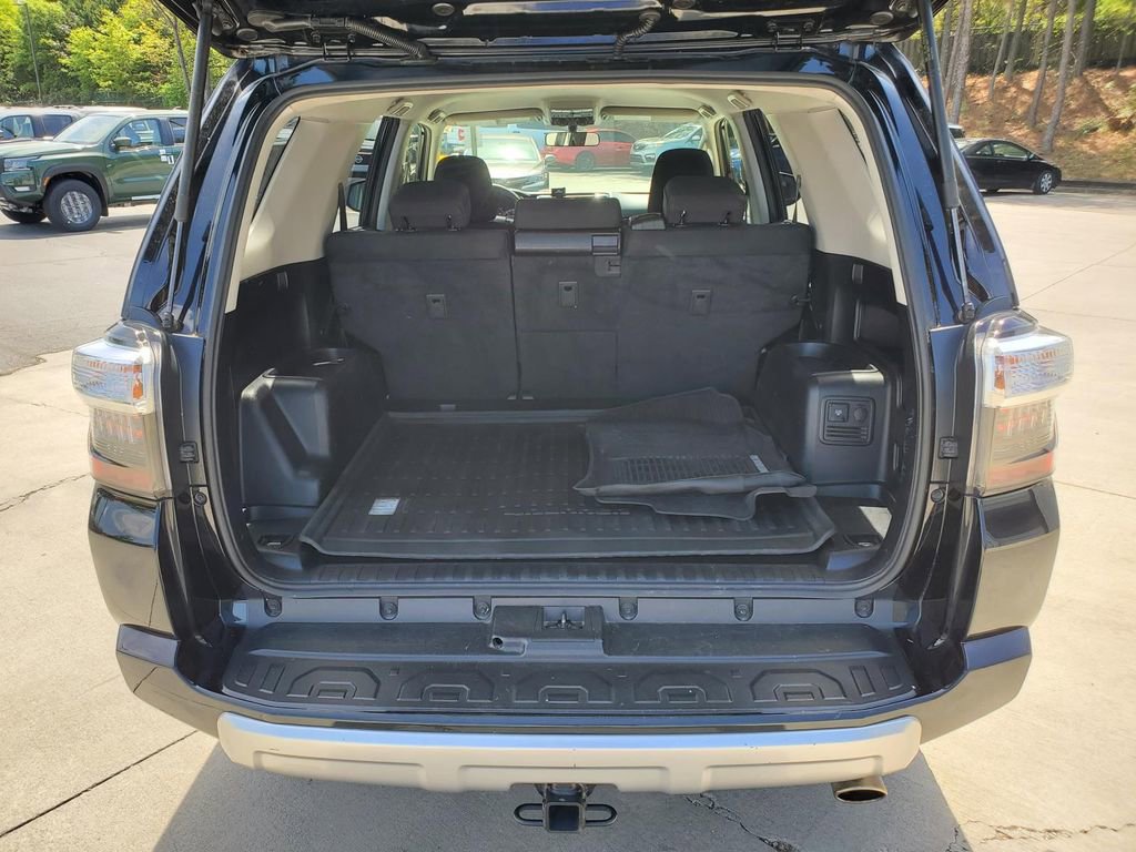 Used 2018 Toyota 4Runner TRD Off-Road AWD/4WD image 13