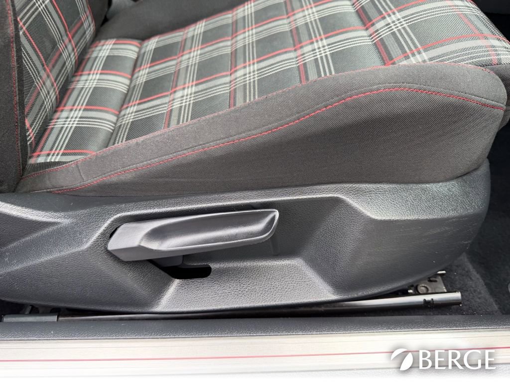 Used 2016 Volkswagen GTI S image 15