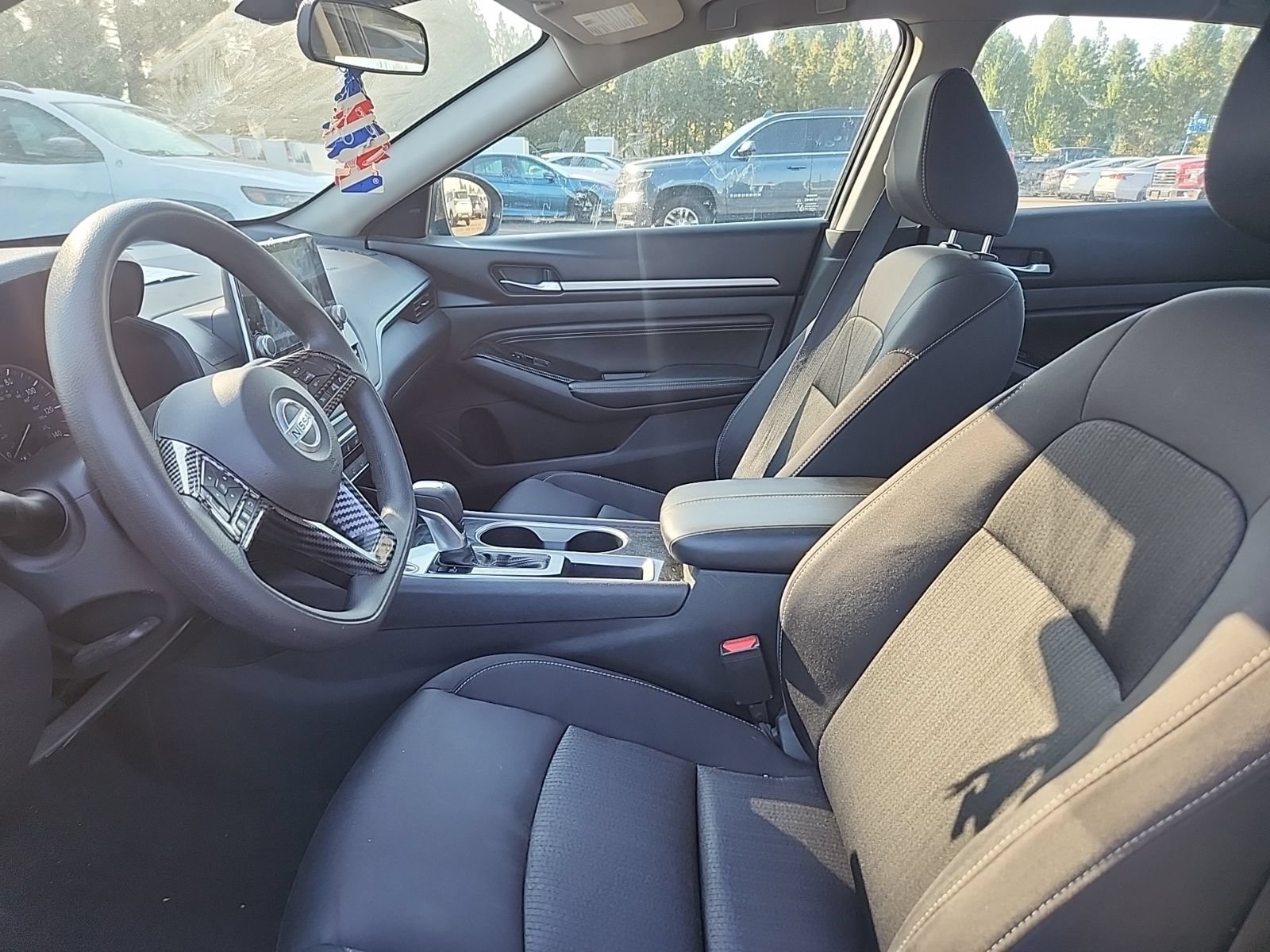 Used 2021 Nissan Altima 2.5 SV FWD image 9