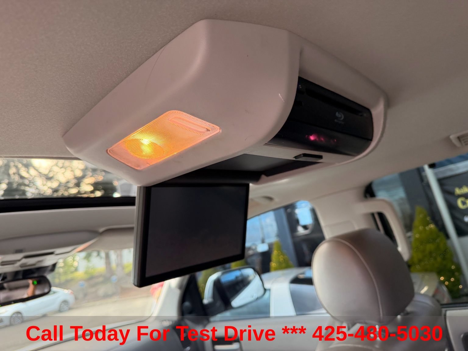 Used 2020 Toyota Sequoia Limited w/ Safety & Convenience Package AWD/4WD image 19