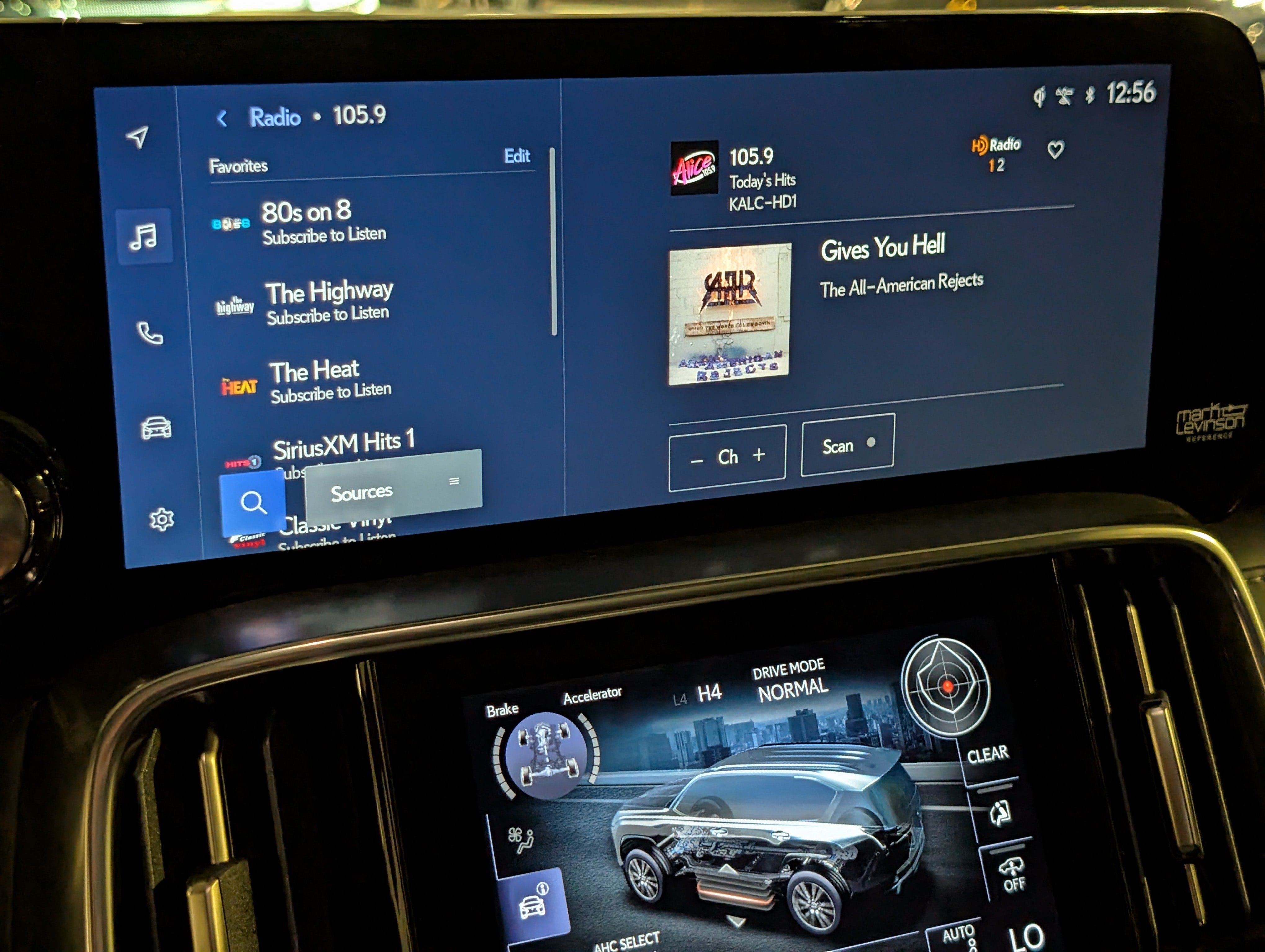 Used 2025 Lexus LX 600 4WD w/ Appearance Package image 33