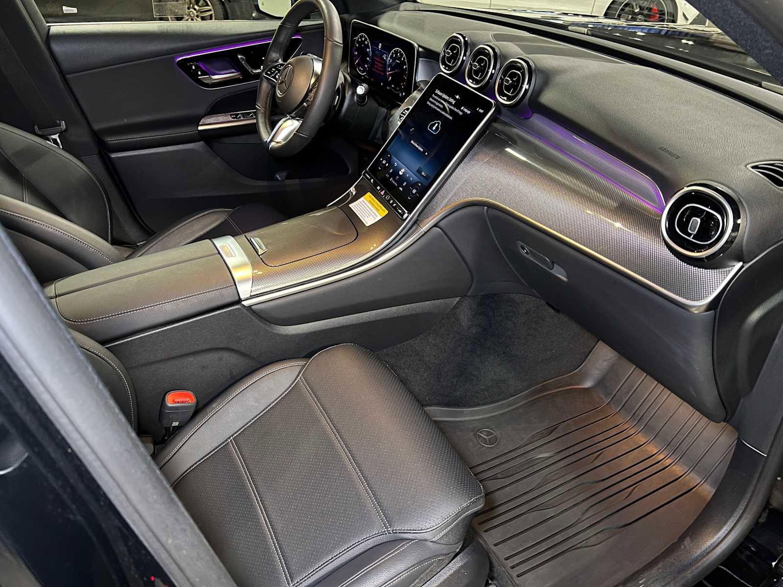 Certified 2025 Mercedes-Benz GLC 300 4MATIC image 11