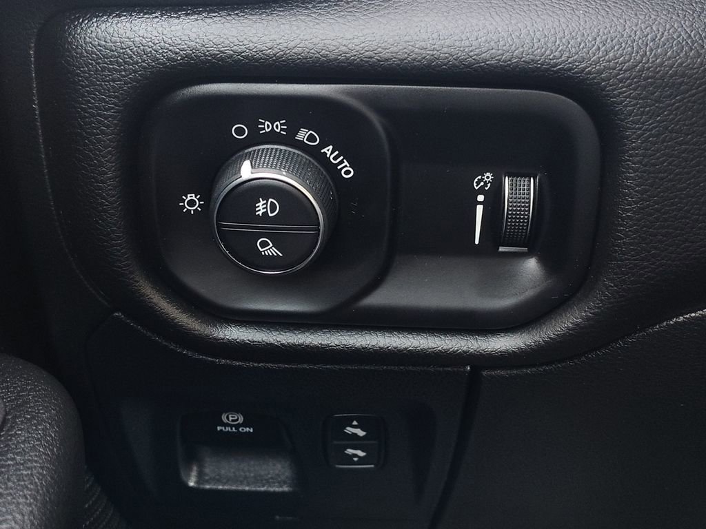 Used 2023 RAM 1500 Lone Star image 12