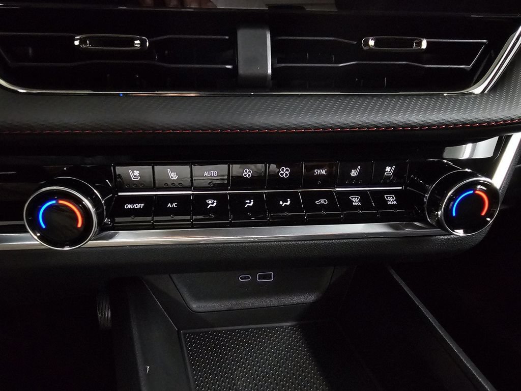 New 2027 Chevrolet Equinox RS w/ Safety and Technology Package AWD/4WD image 19
