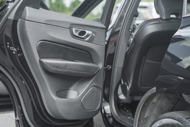 Used 2024 Volvo XC60 B5 Plus w/ Protection Package Premier AWD/4WD image 37