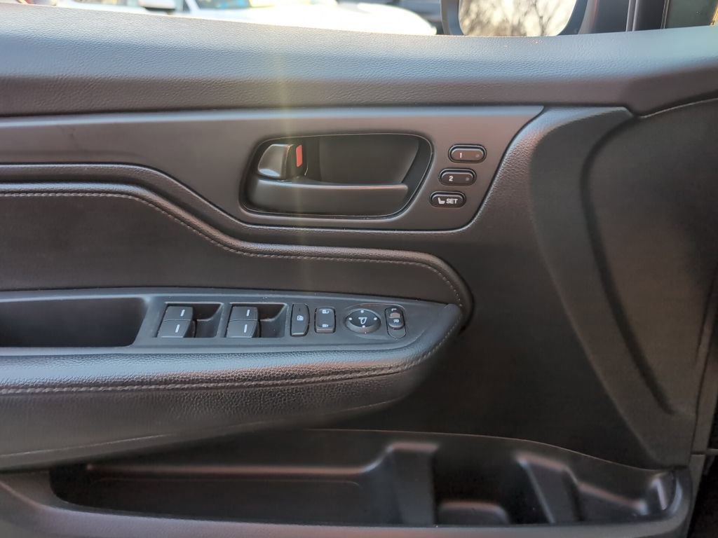Used 2024 Honda Odyssey EX-L image 25