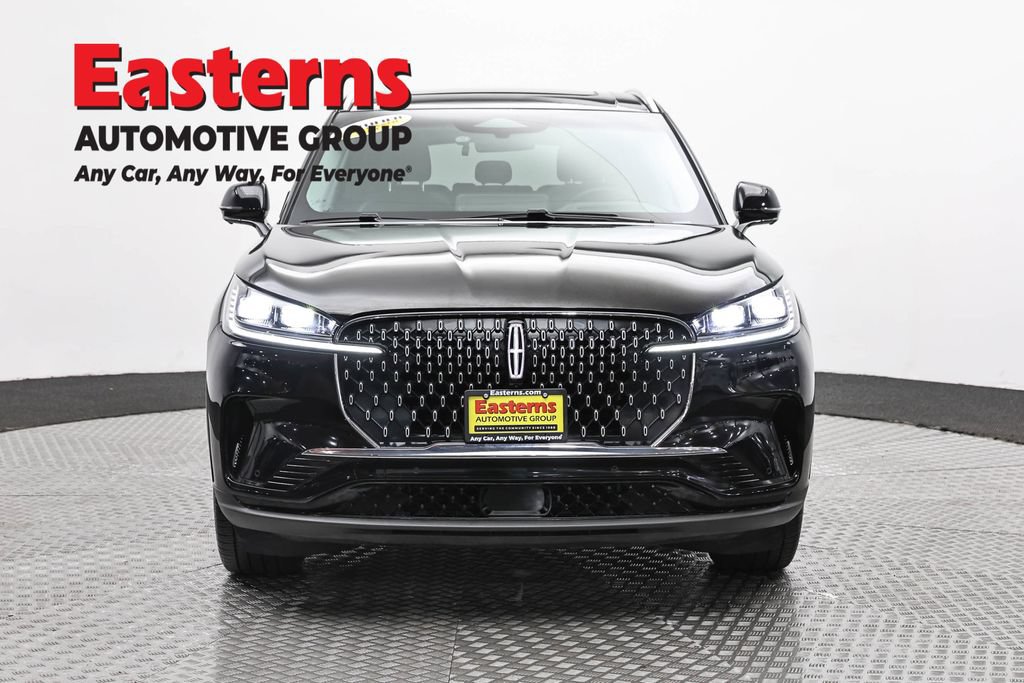 Used 2025 Lincoln Aviator Reserve w/ Illumination Package AWD/4WD image 2