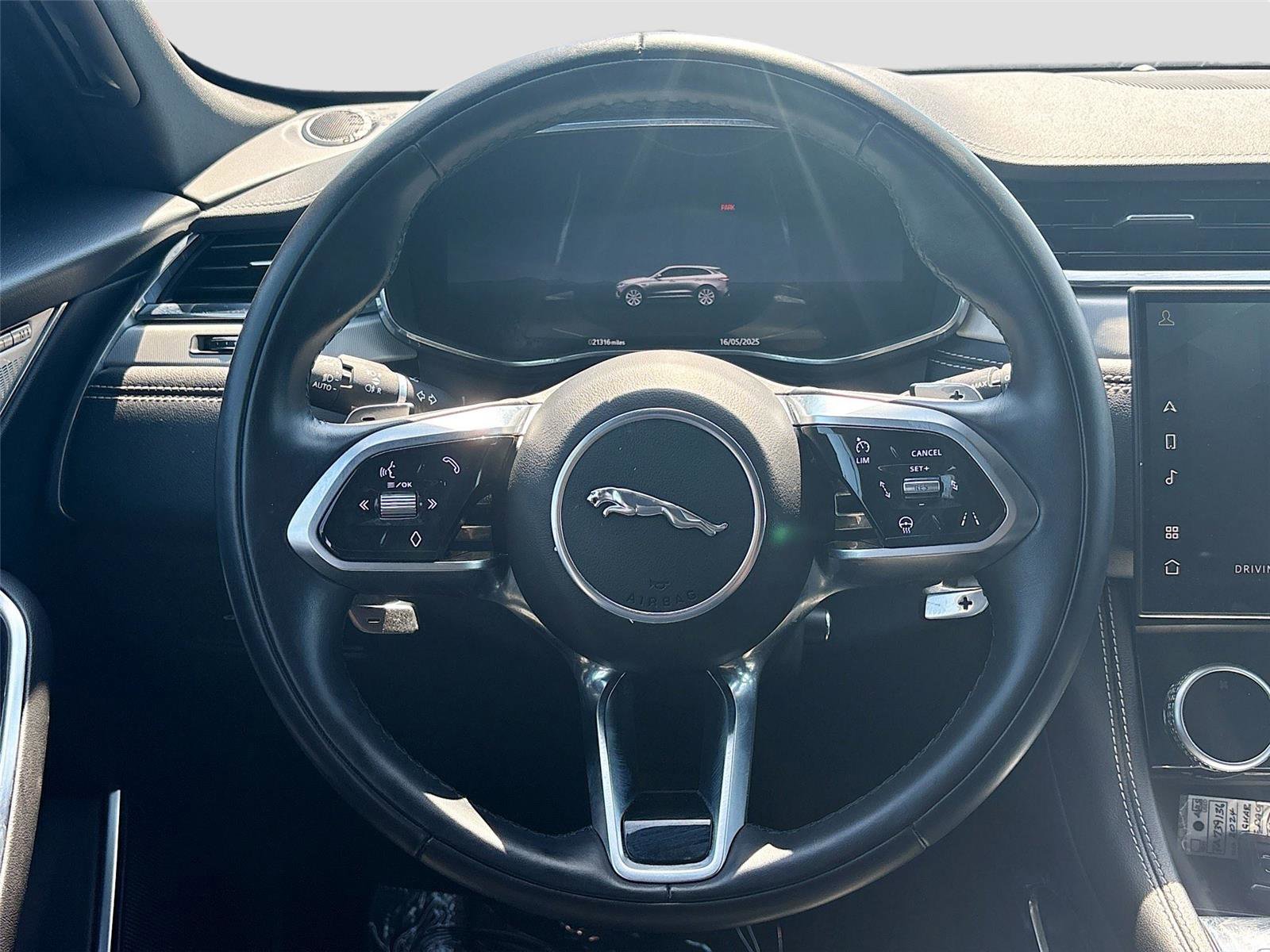 Used 2024 Jaguar F-PACE R-Dynamic S image 12